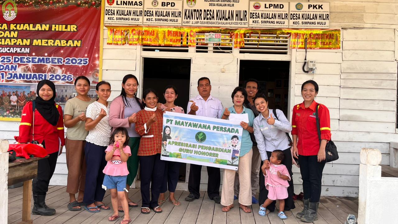 Dapat Insentif dari PT Mayawana Persada, Guru Honorer Terharu dan Bangga
