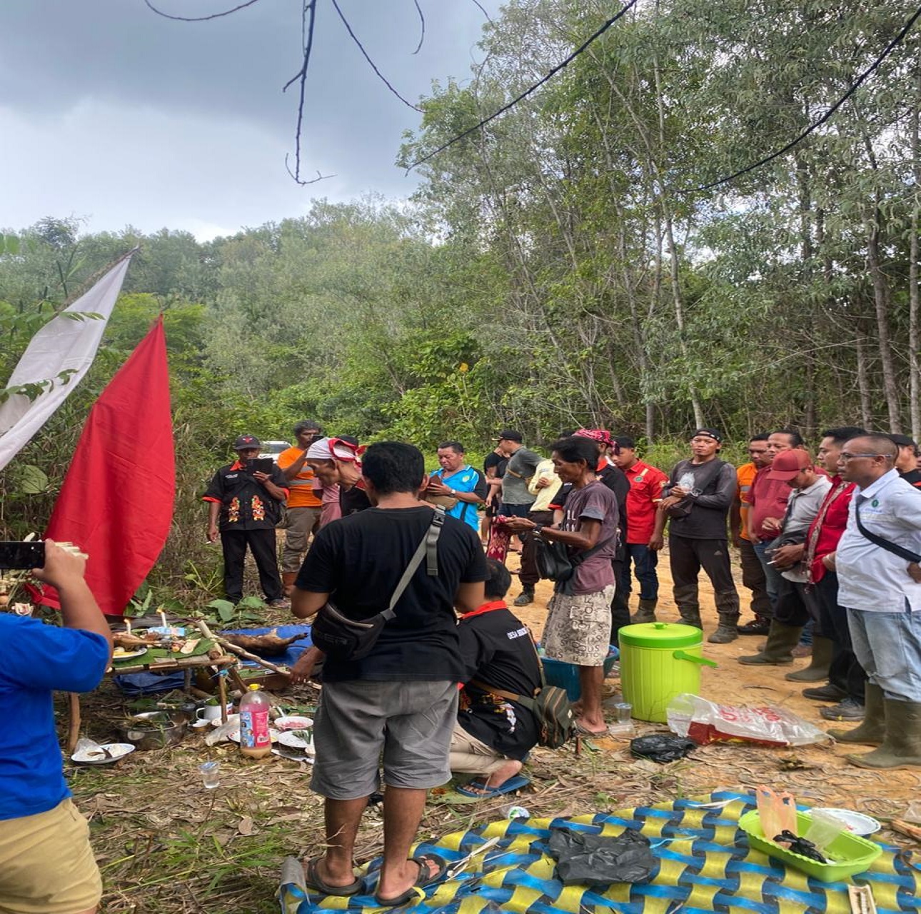 Dukung Kearifan Lokal, PT Mayawana Persada Hadiri Ritual Ngudas di Sekucing Labai